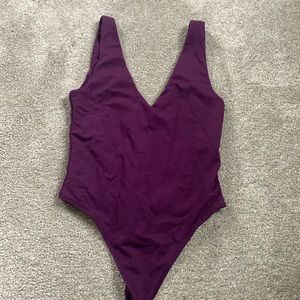 Aritzia Babaton contour bodysuit